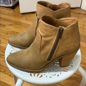 Dolce Vita booties